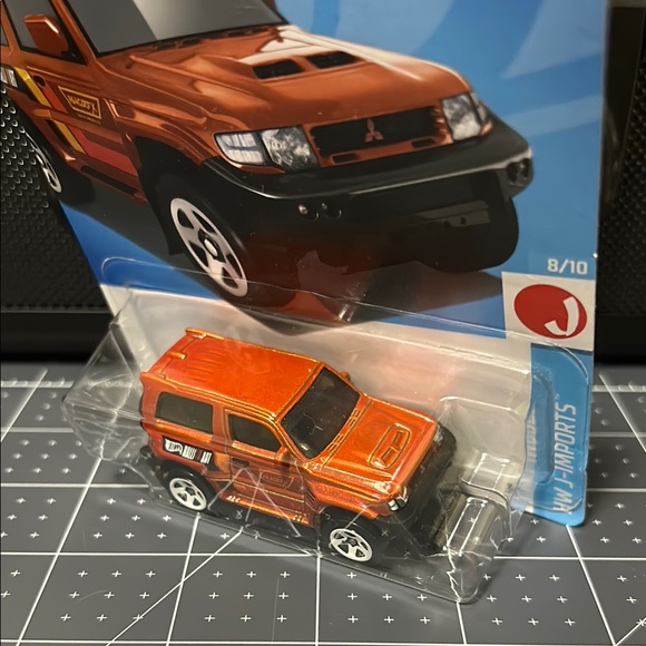 Mitsubishi Pajero Evolution Hot Wheels - Picture 4 of 5